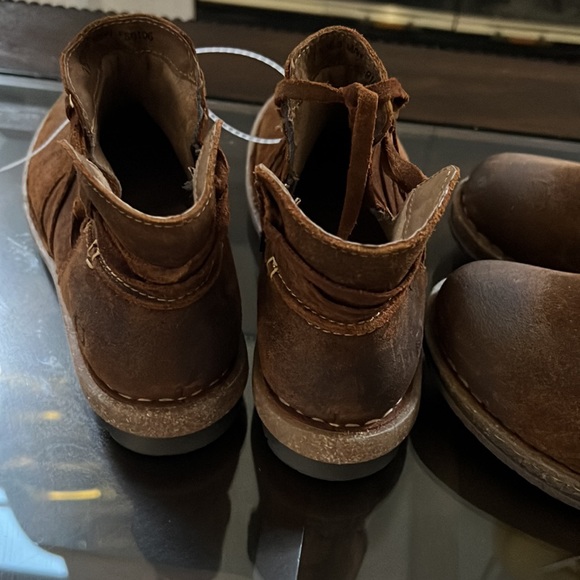 Born
Tarkiln Distressed Wraparound Lace Detail Leather Booties - Picture 10 of 17